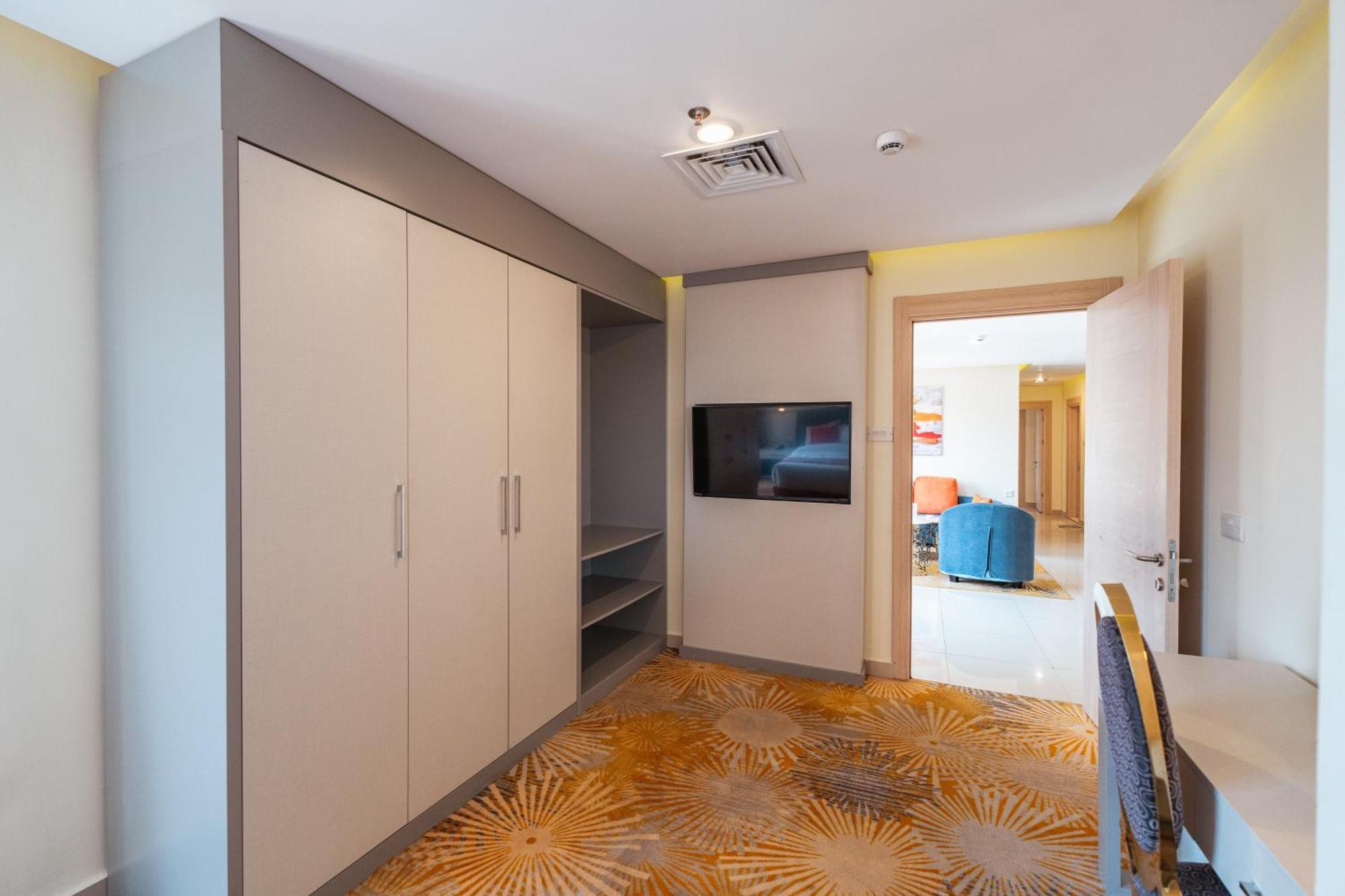 Wahaj Hotel Apartments 2 Кувейт Екстериор снимка