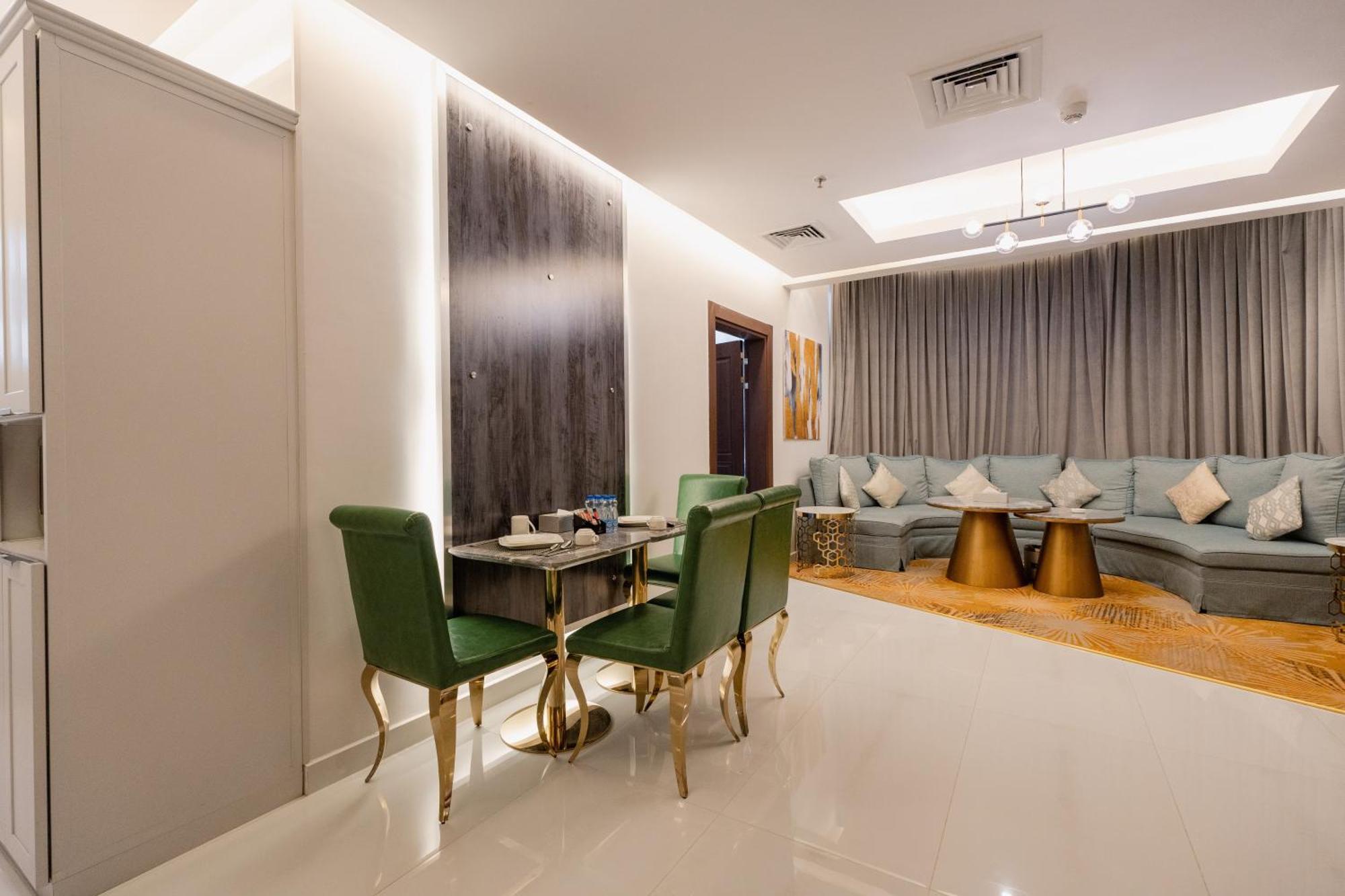 Wahaj Hotel Apartments 2 Кувейт Екстериор снимка