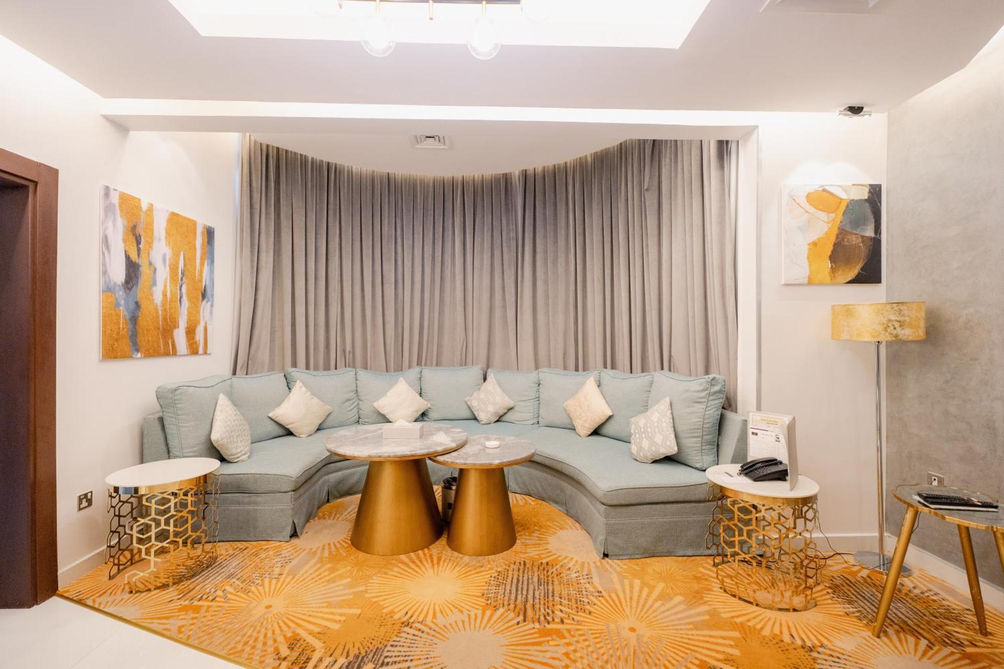 Wahaj Hotel Apartments 2 Кувейт Екстериор снимка