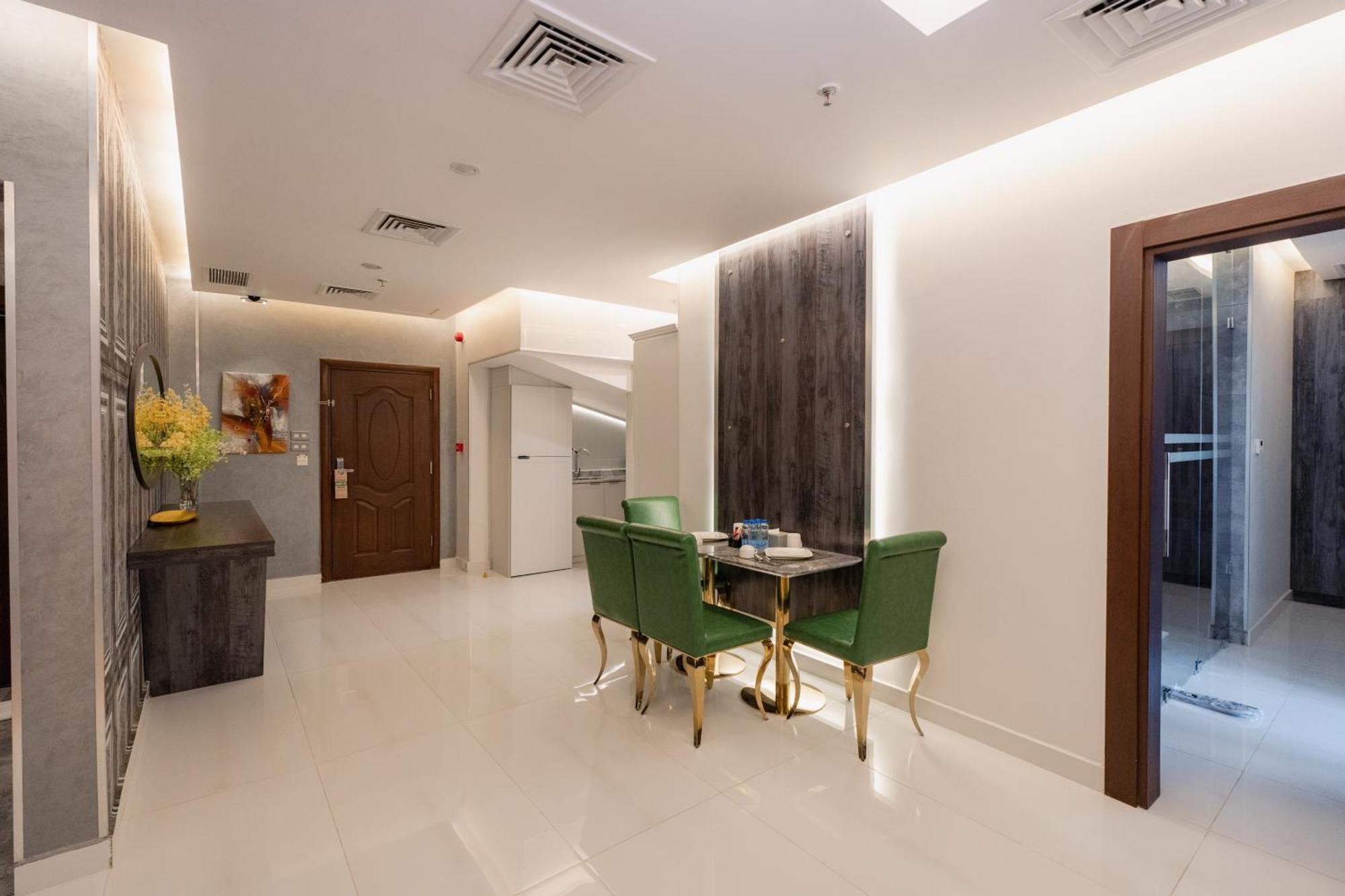 Wahaj Hotel Apartments 2 Кувейт Екстериор снимка